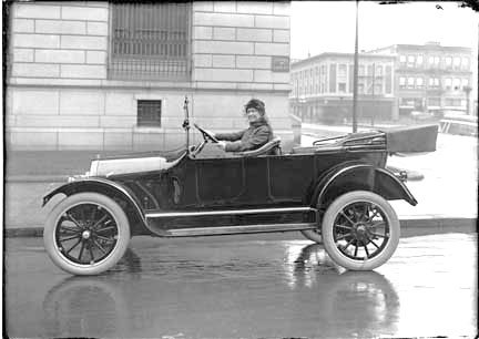 1916 Overland Car